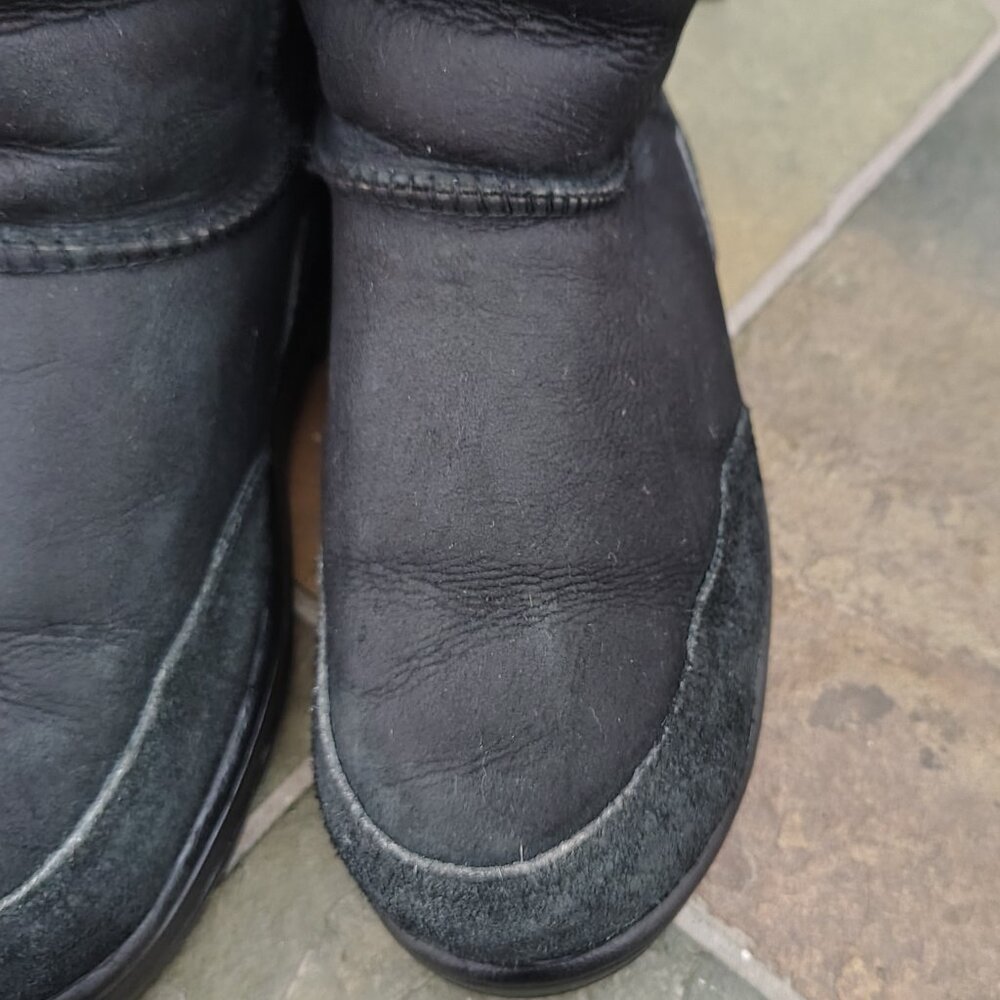 Ugg Boots Black - image 4